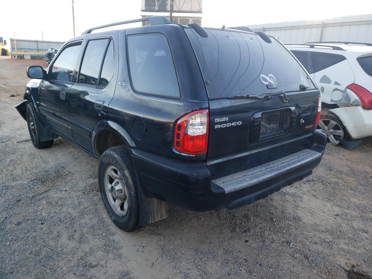 Photo 3 from auction – 2000 ISUZU RODEO with VIN 4S2DM58W8Y4320297
