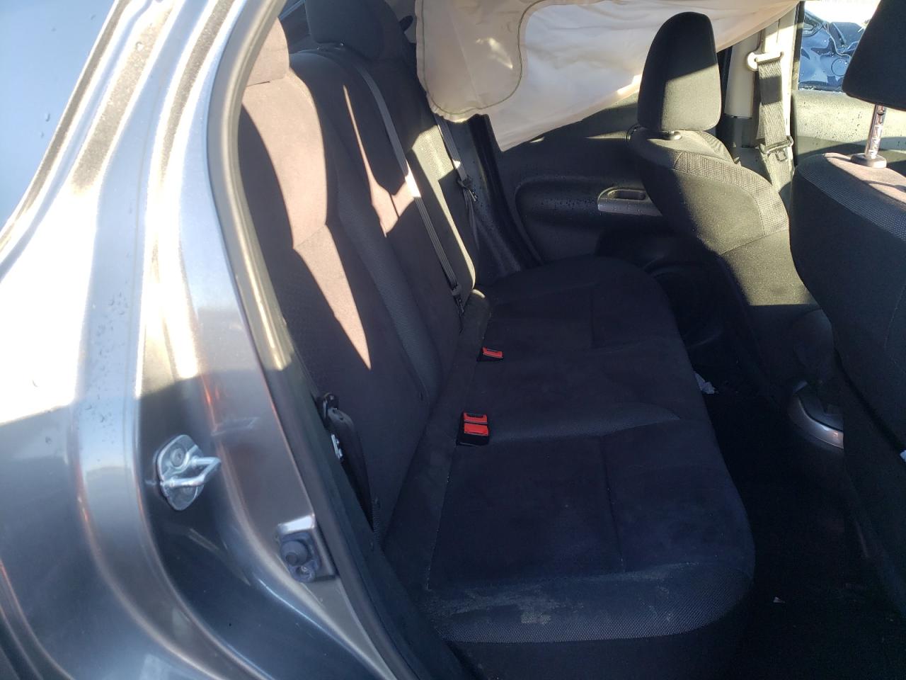 Photo 6 from auction – 2015 NISSAN JUKE S with VIN JN8AF5MV5FT561974