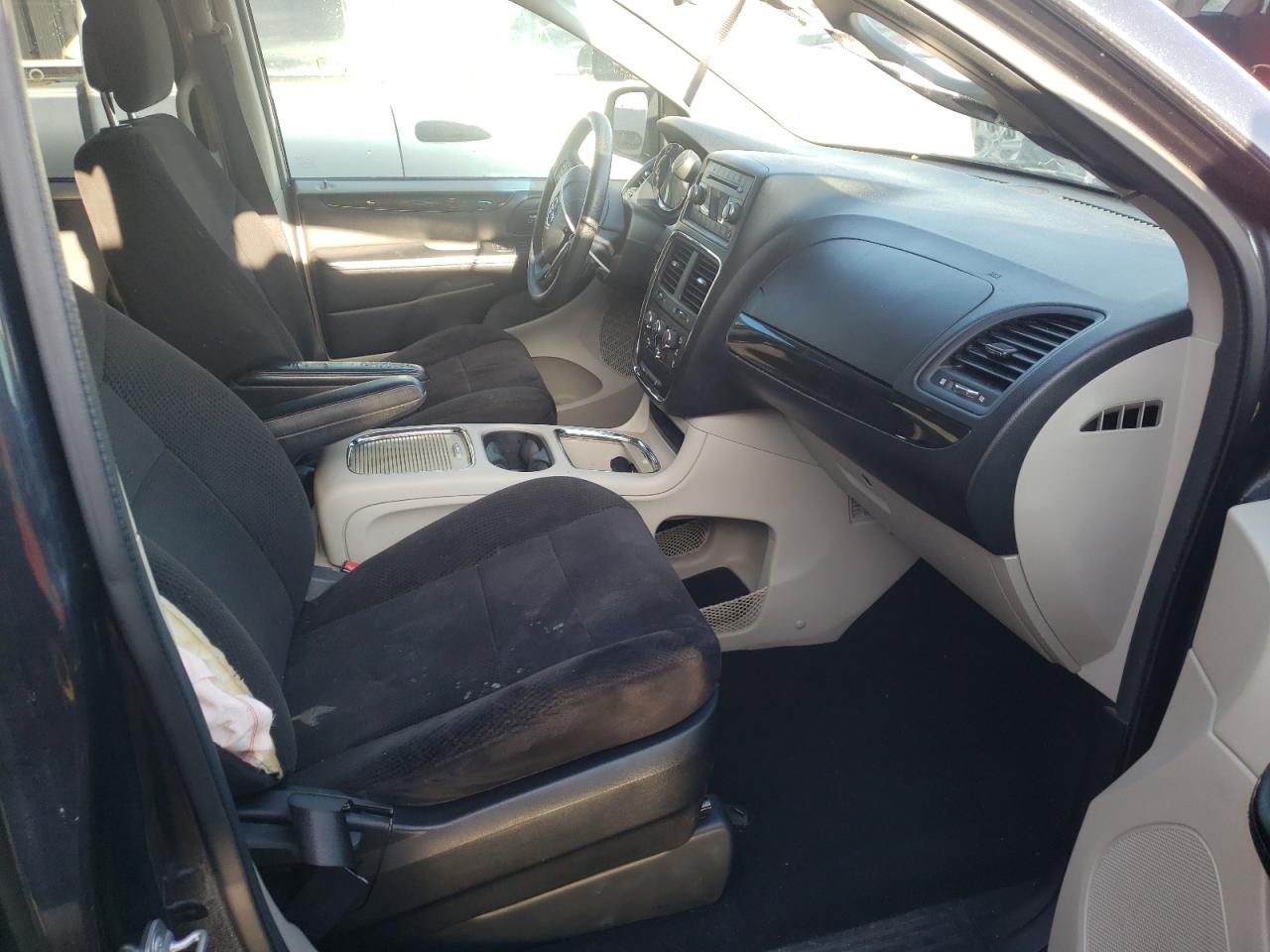Photo 5 from auction – 2014 DODGE GRAND CARA with VIN 2C4RDGCG1ER186030