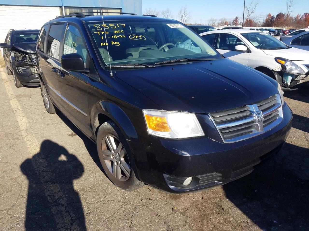 DODGE GRAND CARA 2010 with VIN 2D4RN6DX5AR412119 - Photo from auction