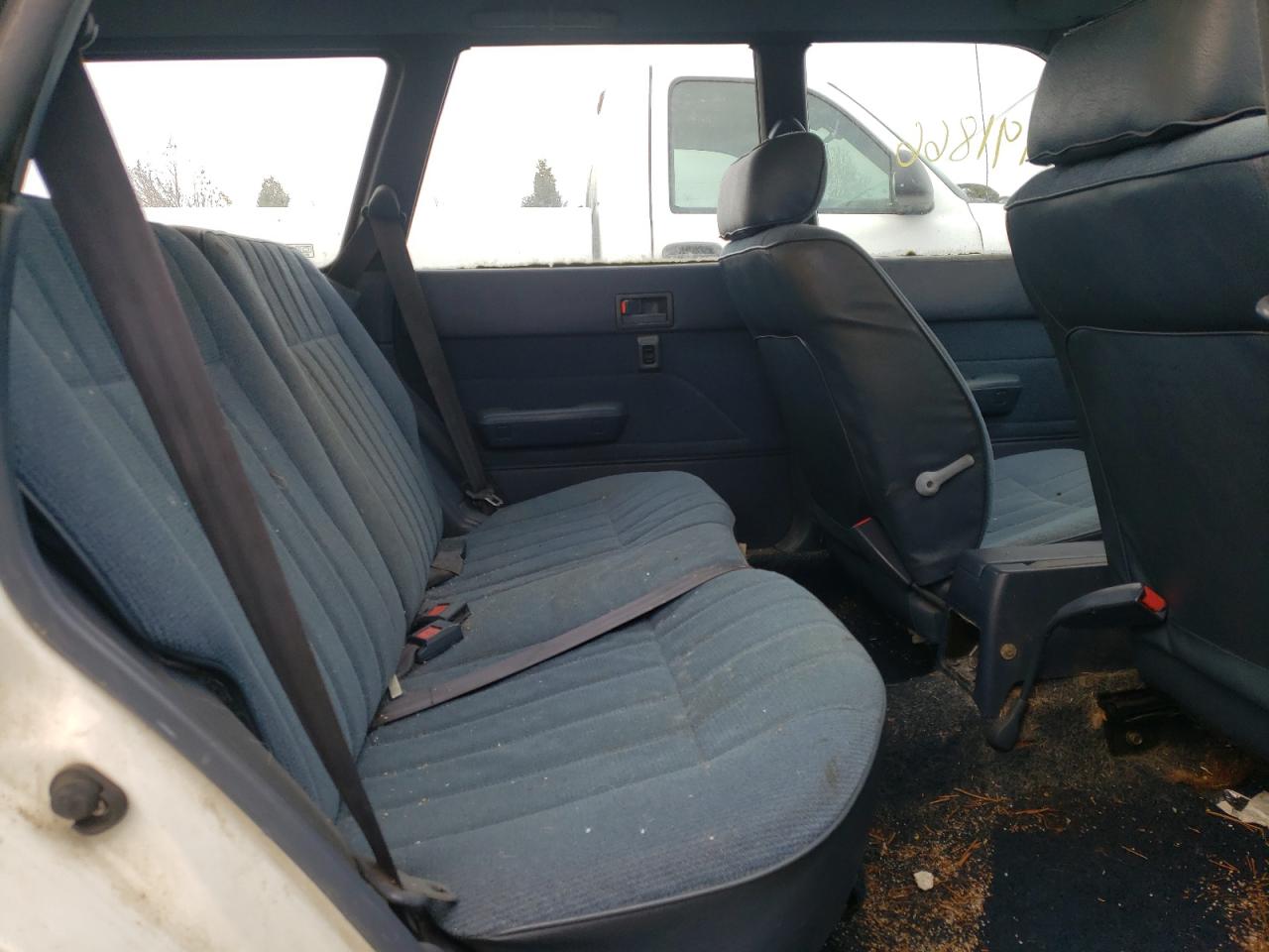 Photo 6 from auction – 1991 SUBARU LOYALE with VIN JF2AN52B2MF402947