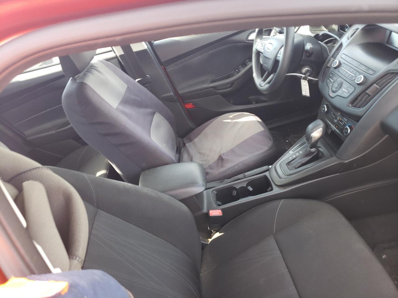 Photo 5 from auction – 2018 FORD FOCUS SE with VIN 1FADP3F21JL329559