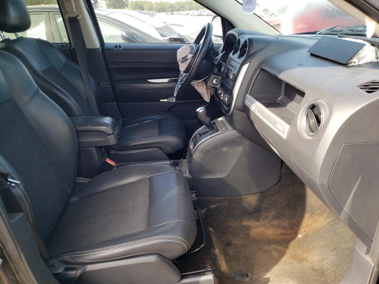 Photo 5 from auction – 2016 JEEP COMPASS LA with VIN 1C4NJCEA4GD665721