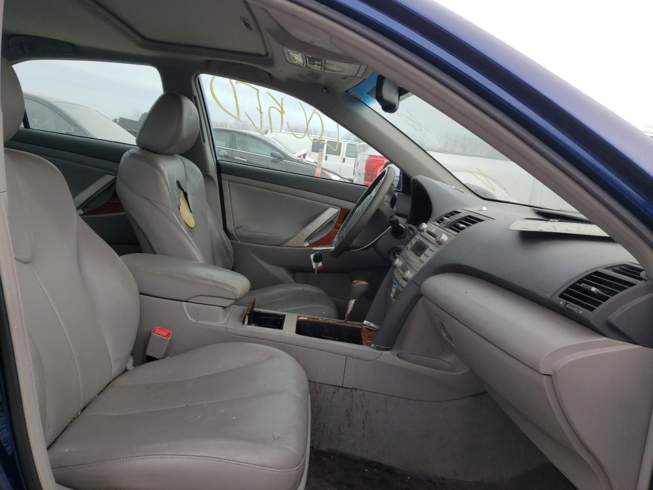 Photo 5 from auction – 2011 TOYOTA CAMRY BASE with VIN 4T1BF3EK3BU620772
