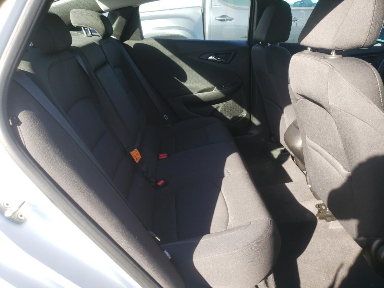 Photo 6 from auction – 2018 CHEVROLET MALIBU LS with VIN 1G1ZB5ST2JF206210