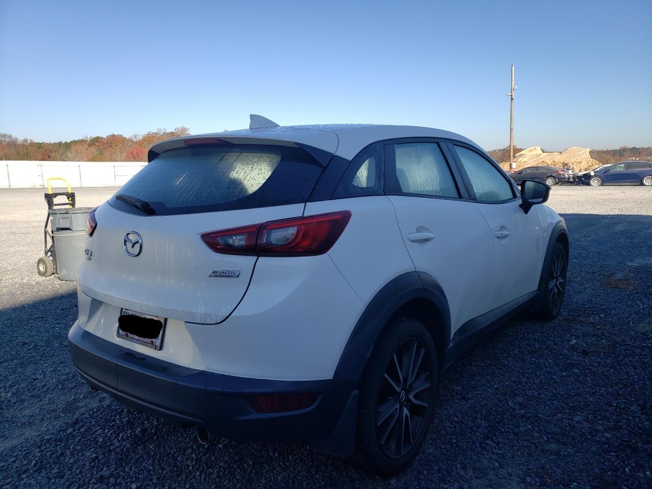 Photo 4 from auction – 2017 MAZDA CX-3 TOURI with VIN JM1DKFC72H0141865