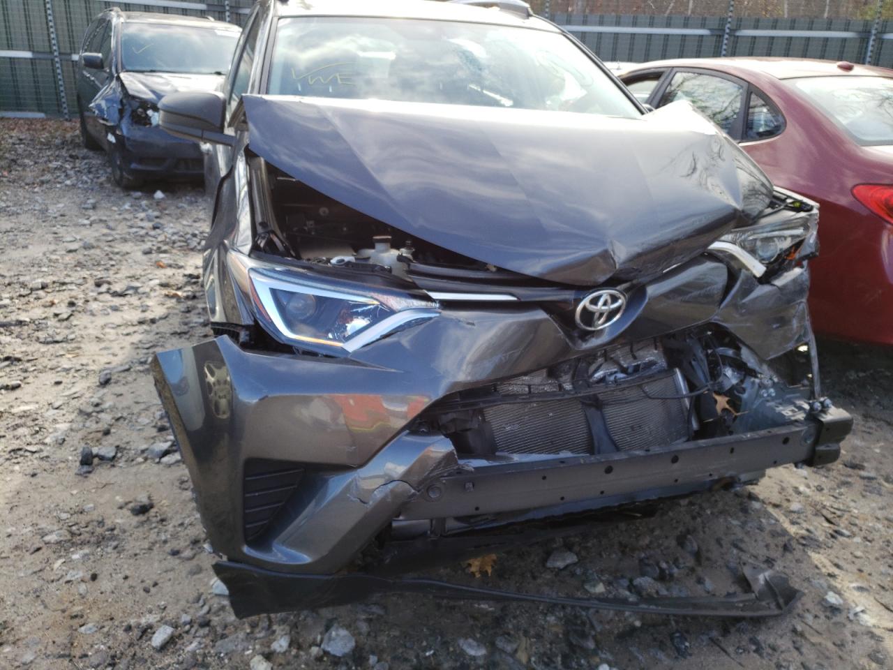 Photo 9 from auction – 2016 TOYOTA RAV4 LE with VIN JTMBFREV4GJ061582