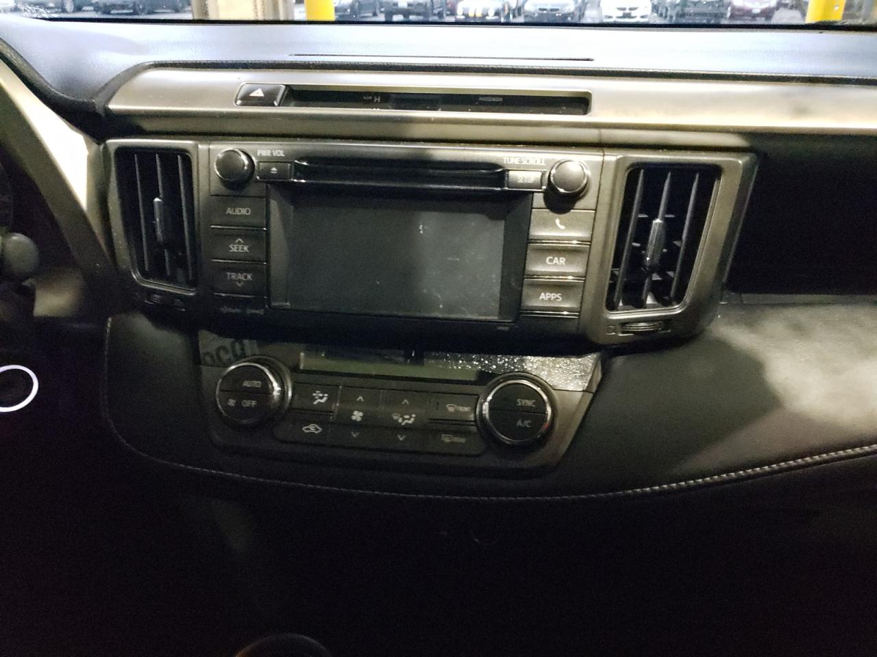 Photo 9 from auction – 2013 TOYOTA RAV4 XLE with VIN 2T3RFREV4DW023748
