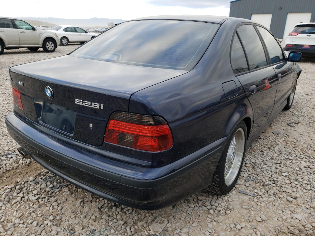 Photo 4 from auction – 2000 BMW 528 I AUTO with VIN WBADM6341YGU20647