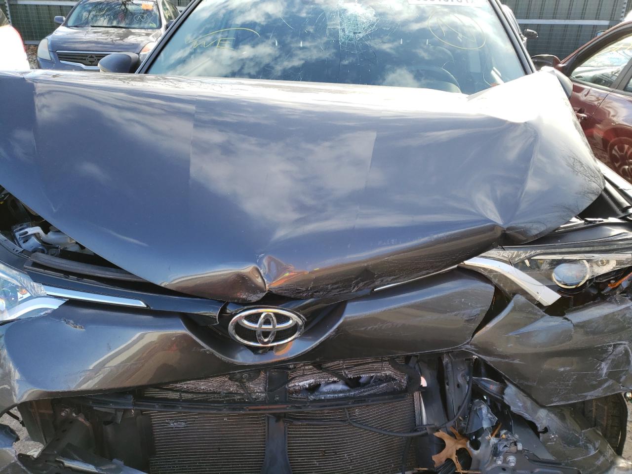 Photo 7 from auction – 2016 TOYOTA RAV4 LE with VIN JTMBFREV4GJ061582