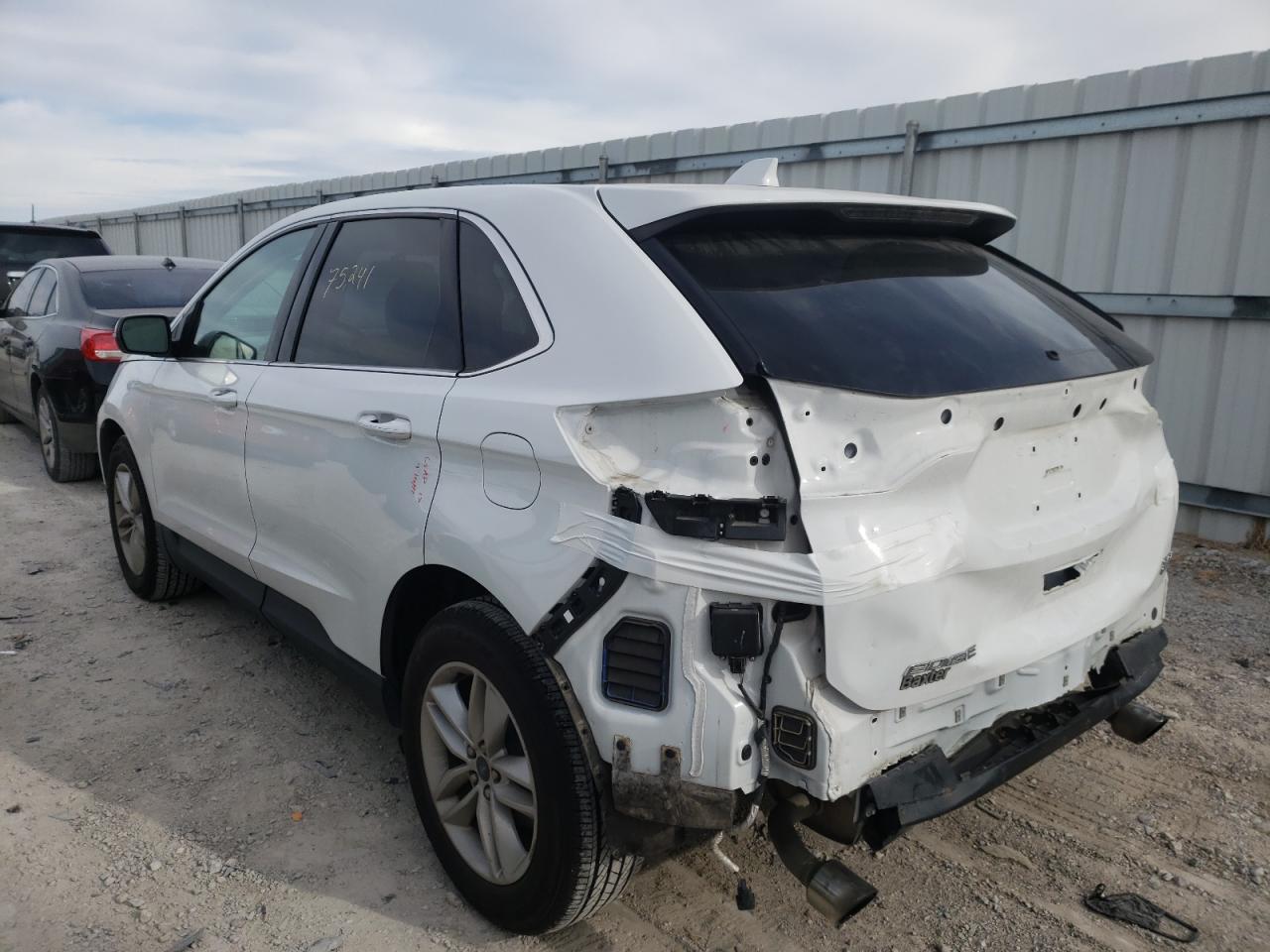Photo 3 from auction – 2017 FORD EDGE SEL with VIN 2FMPK4J93HBC18131