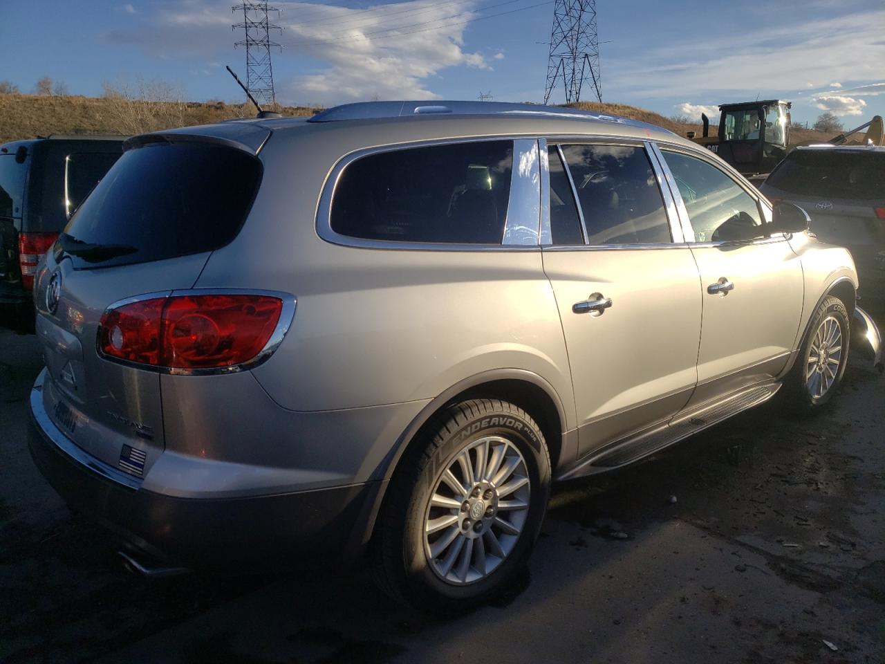 Фото 4 с аукциона – 2008 BUICK ENCLAVE CX с VIN 5GAER23798J100198