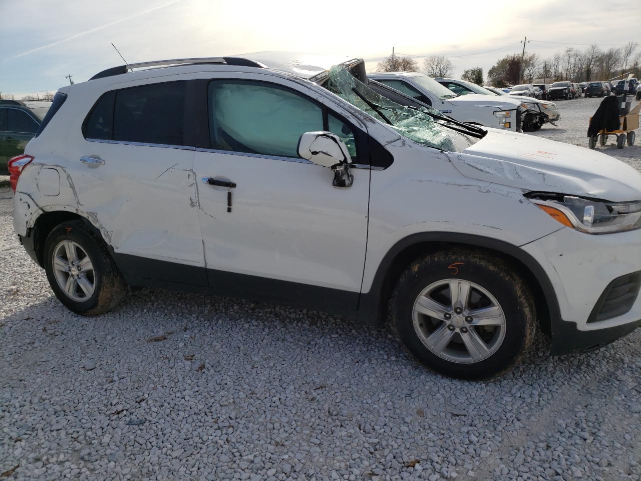 Photo 9 from auction – 2017 CHEVROLET TRAX 1LT with VIN 3GNCJLSB5HL280434