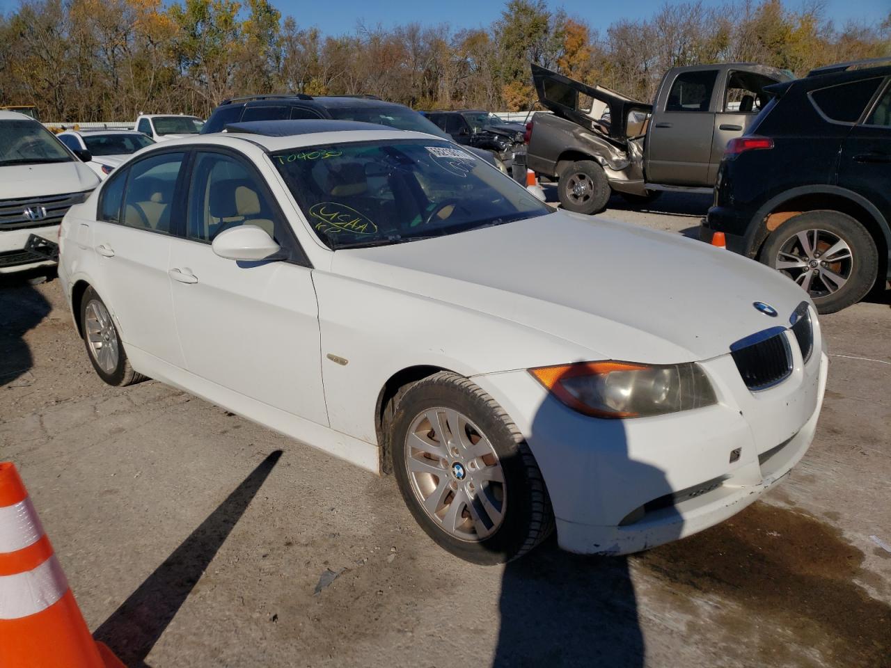 BMW 325 I 2006 with VIN WBAVB13516PT04030 - Photo from auction