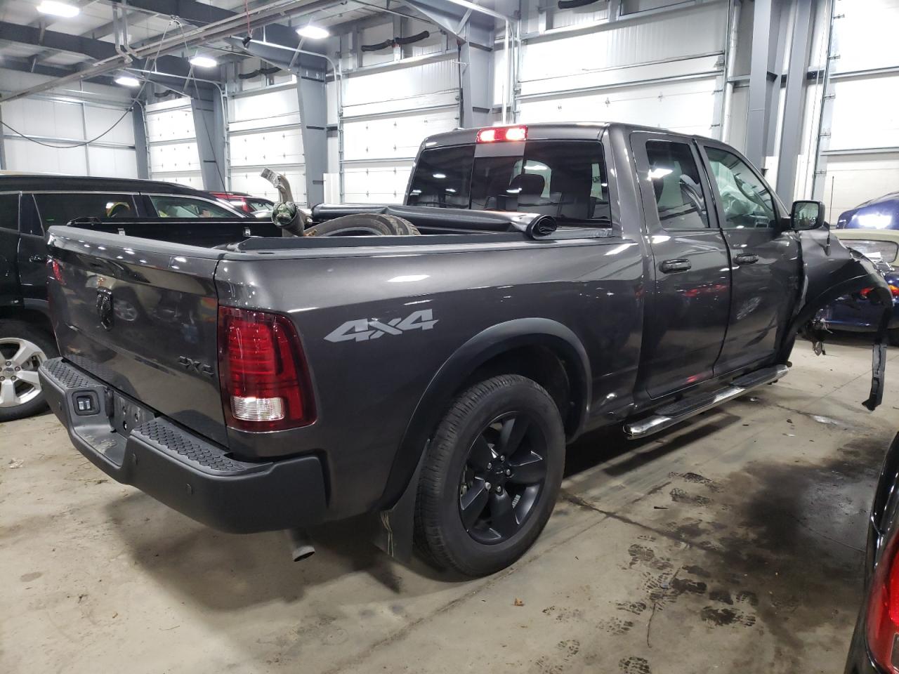 Photo 4 from auction – 2019 RAM 1500 CLASS with VIN 1C6RR7GGXKS671442
