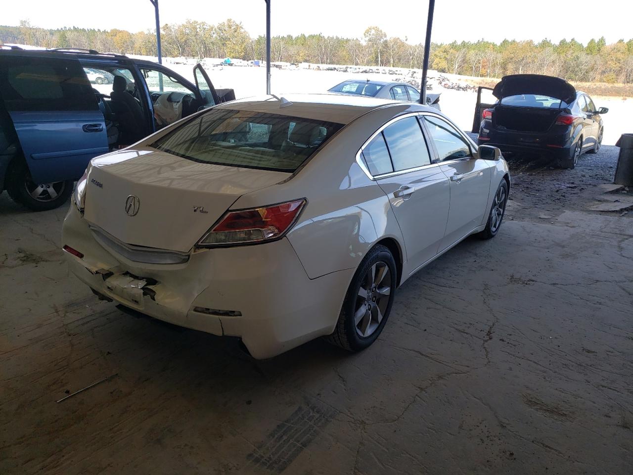 Zdjęcie 4 z aukcji – 2012 ACURA TL z VIN 19UUA8F21CA035345