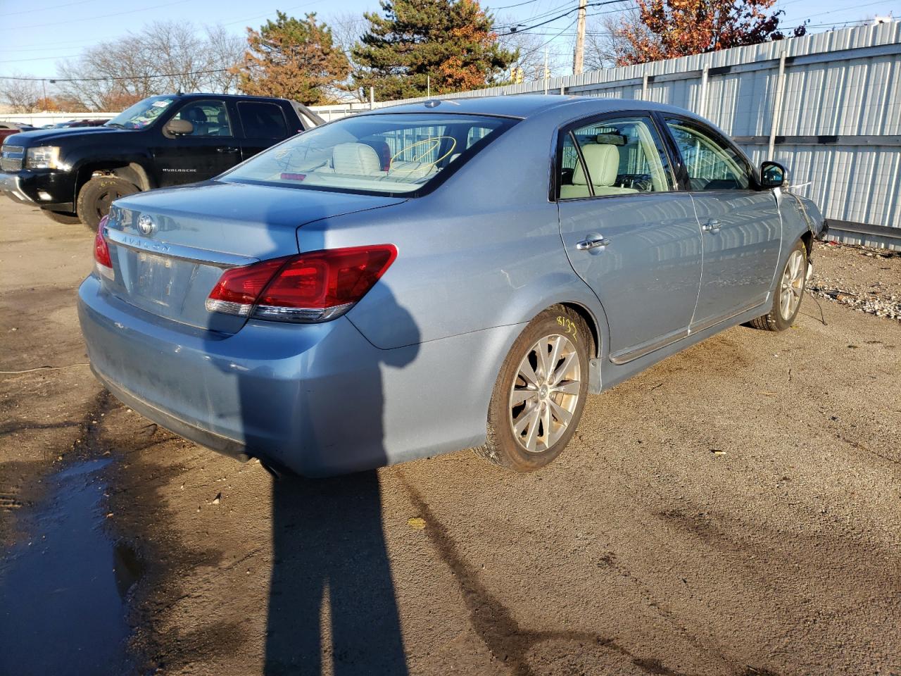 Photo 4 from auction – 2011 TOYOTA AVALON BAS with VIN 4T1BK3DB7BU416084