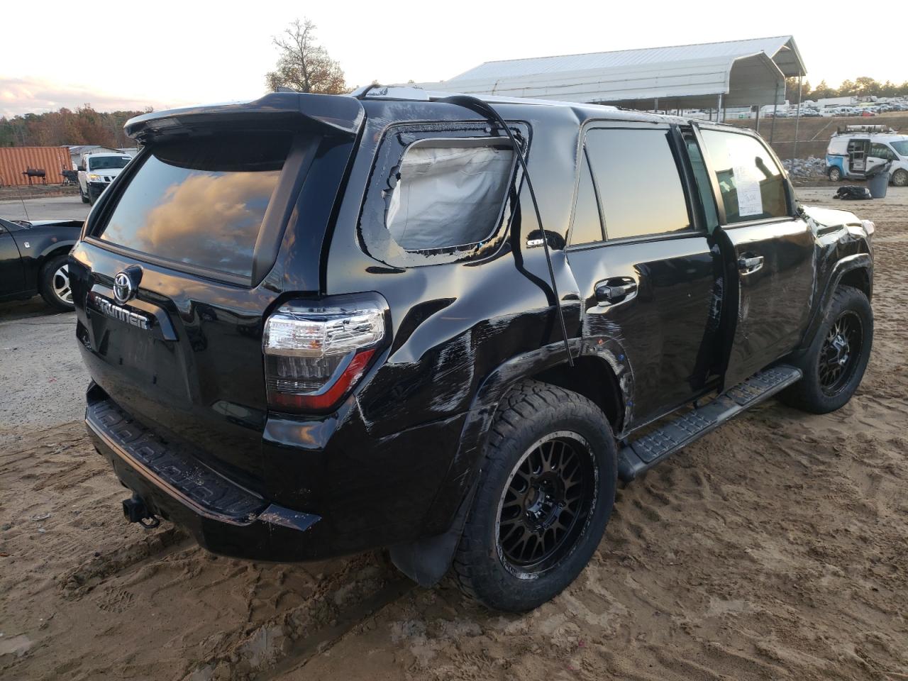 Photo 4 from auction – 2016 TOYOTA 4RUNNER SR with VIN JTEZU5JR1G5124082