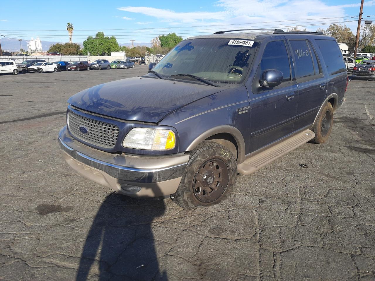 Photo 2 from auction – 2001 FORD EXPEDITION with VIN 1FMRU17LX1LA74930