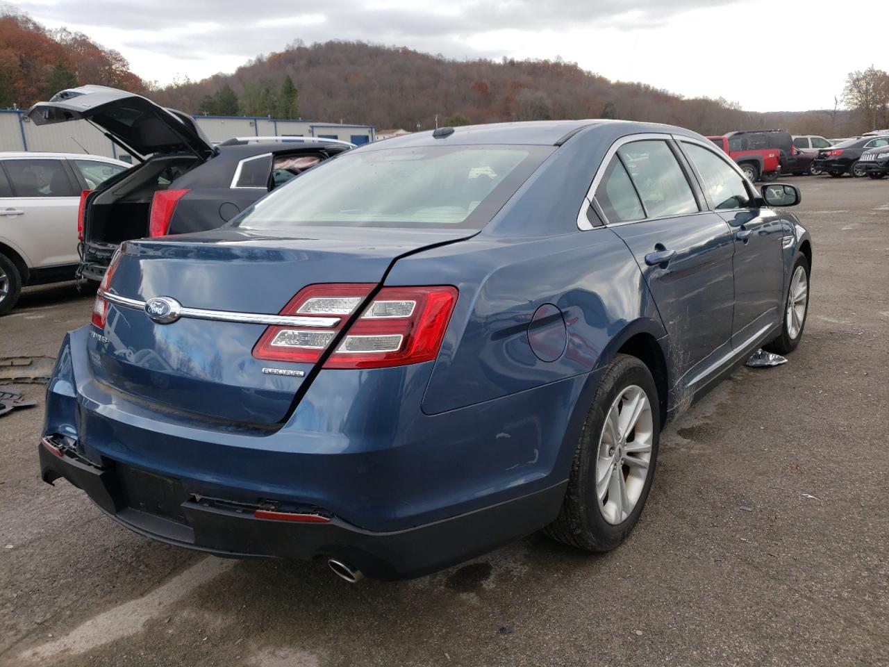 Photo 4 from auction – 2018 FORD TAURUS SE with VIN 1FAHP2D84JG135541