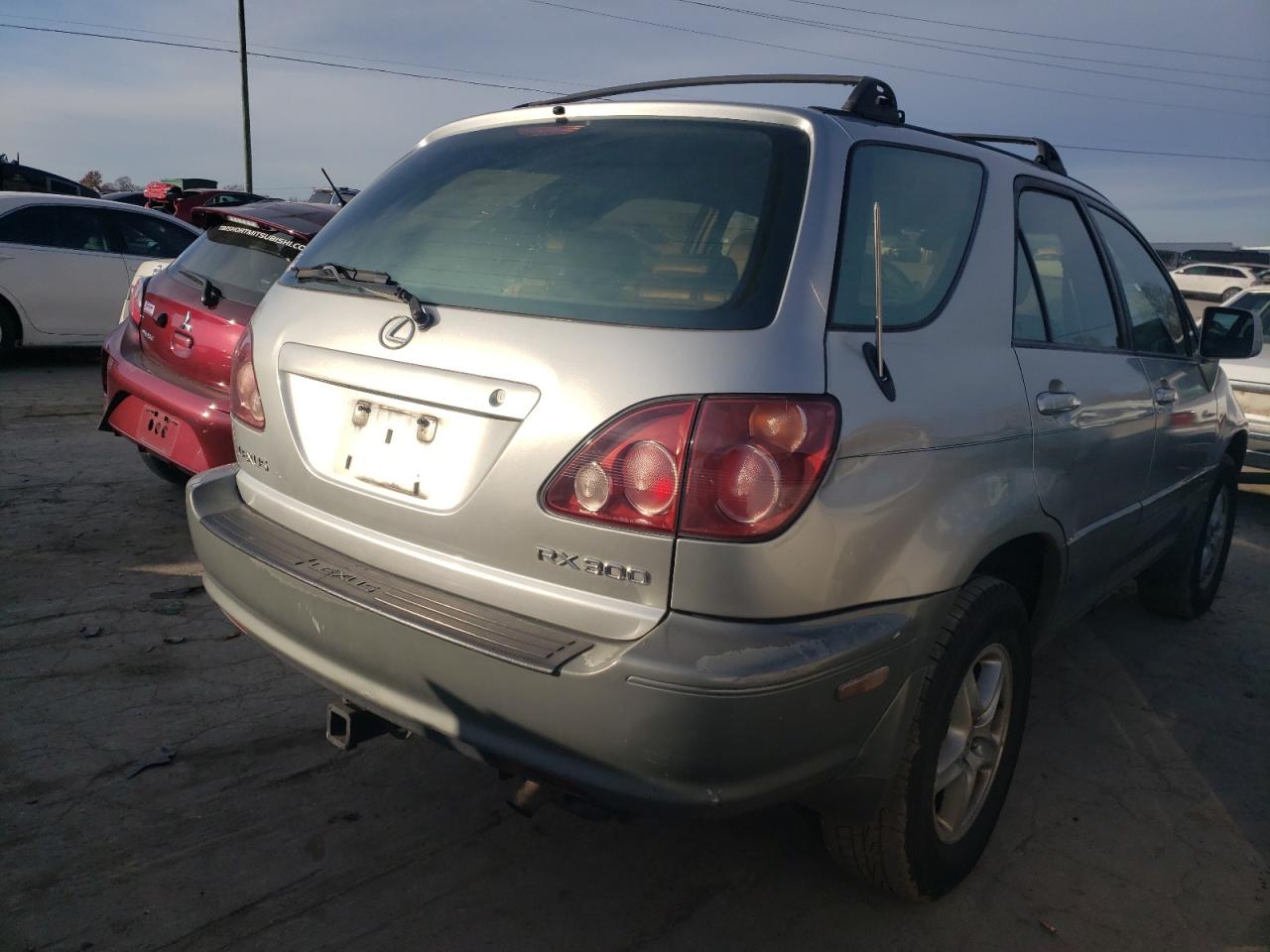 Photo 4 from auction – 1999 LEXUS RX 300 with VIN JT6GF10U4X0035504