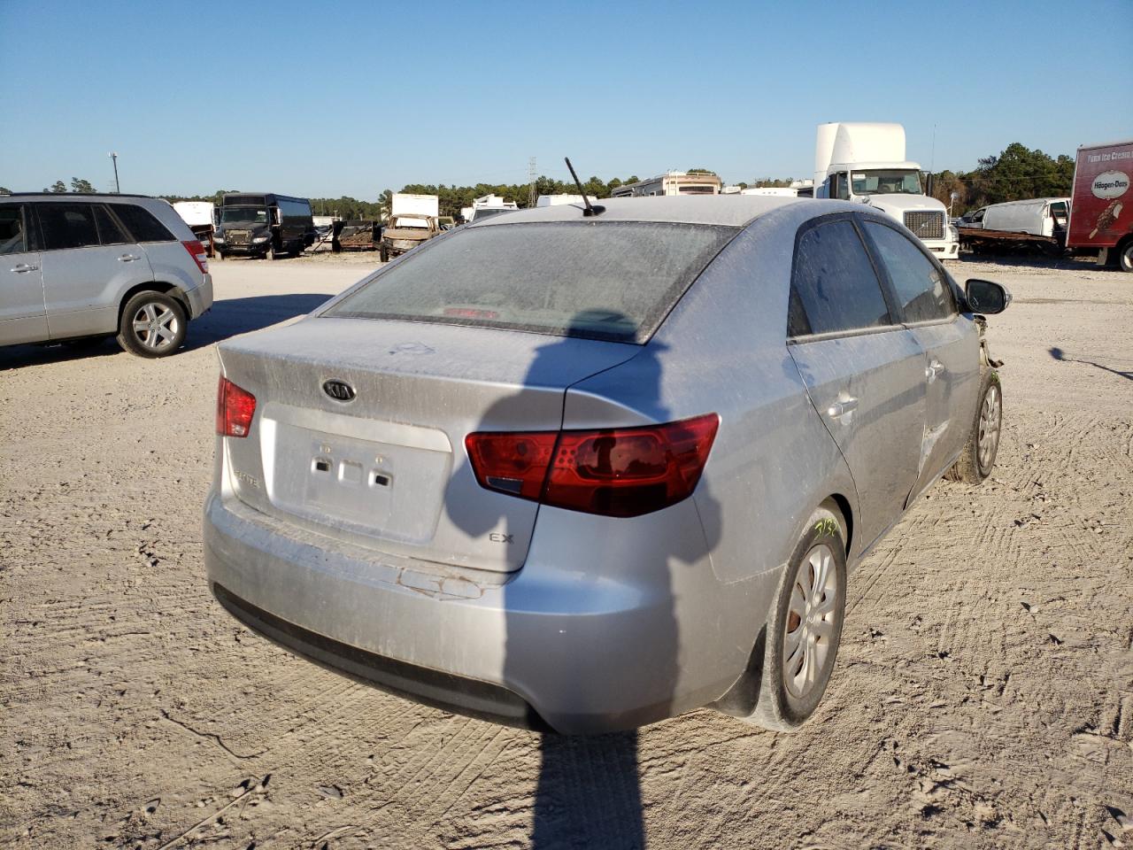 Photo 4 from auction – 2010 KIA FORTE EX with VIN KNAFU4A20A5856096