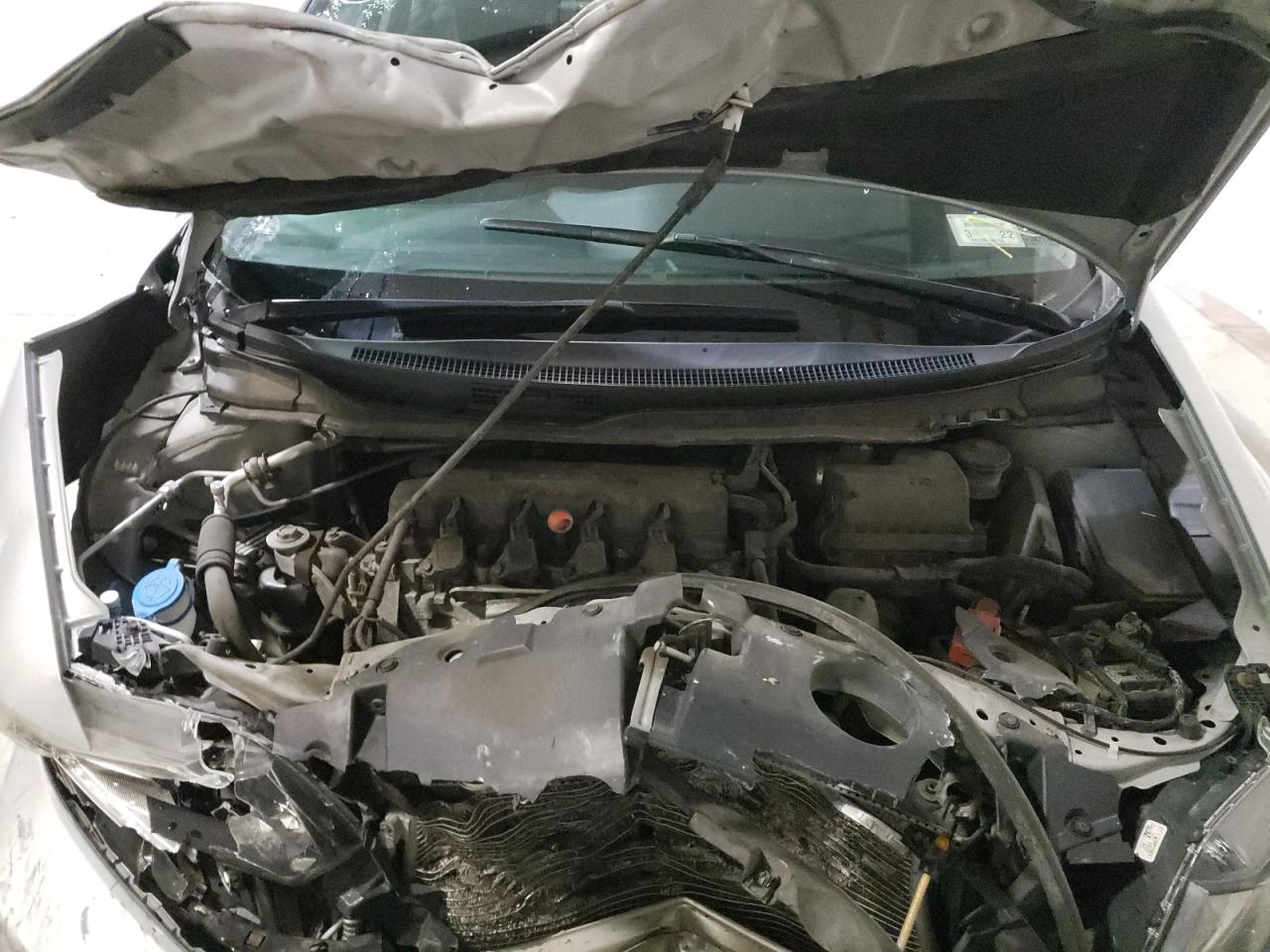 Photo 7 from auction – 2015 HONDA CIVIC LX with VIN 2HGFB2F50FH517579