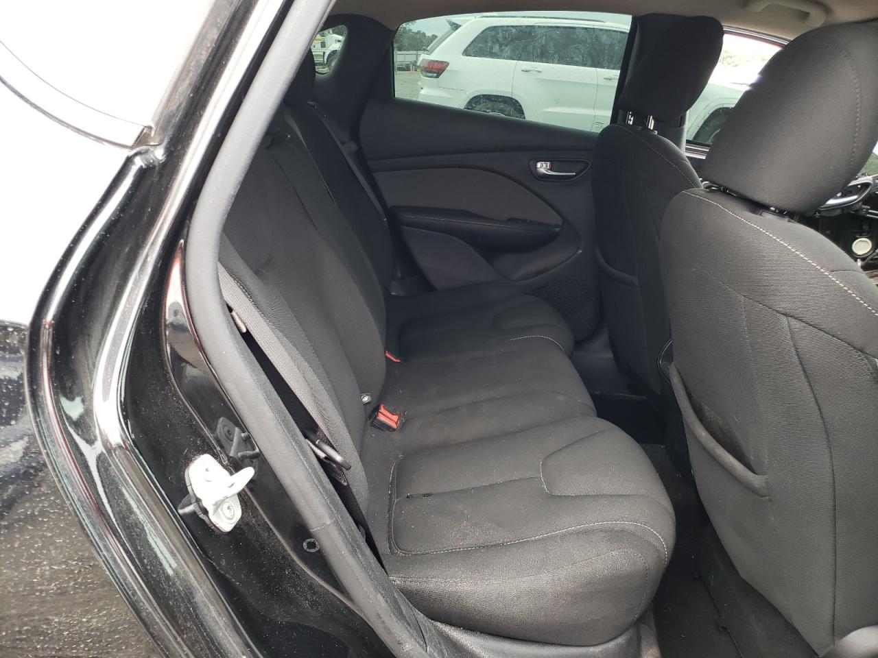 Photo 6 from auction – 2013 DODGE DART SXT with VIN 1C3CDFBAXDD332928