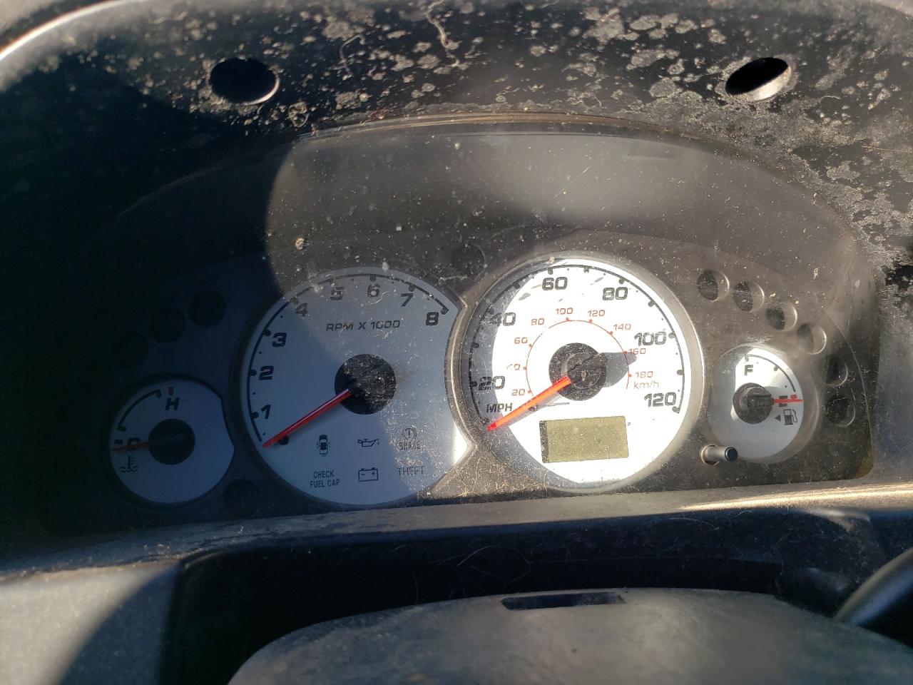 Photo 8 from auction – 2004 FORD ESCAPE XLT with VIN 1FMYU03124DA08641
