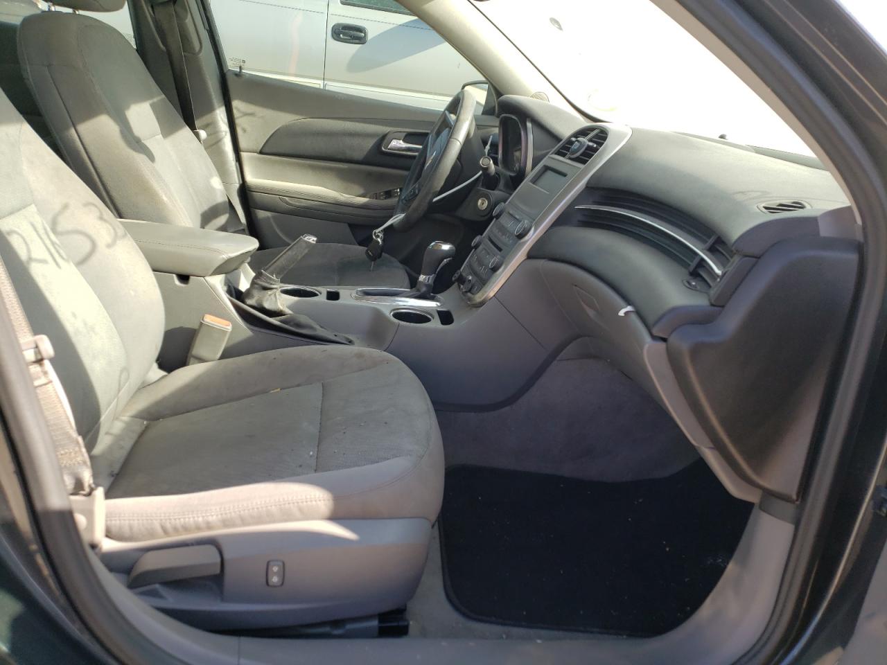 Photo 5 from auction – 2015 CHEVROLET MALIBU LS with VIN 1G11B5SL4FF216533