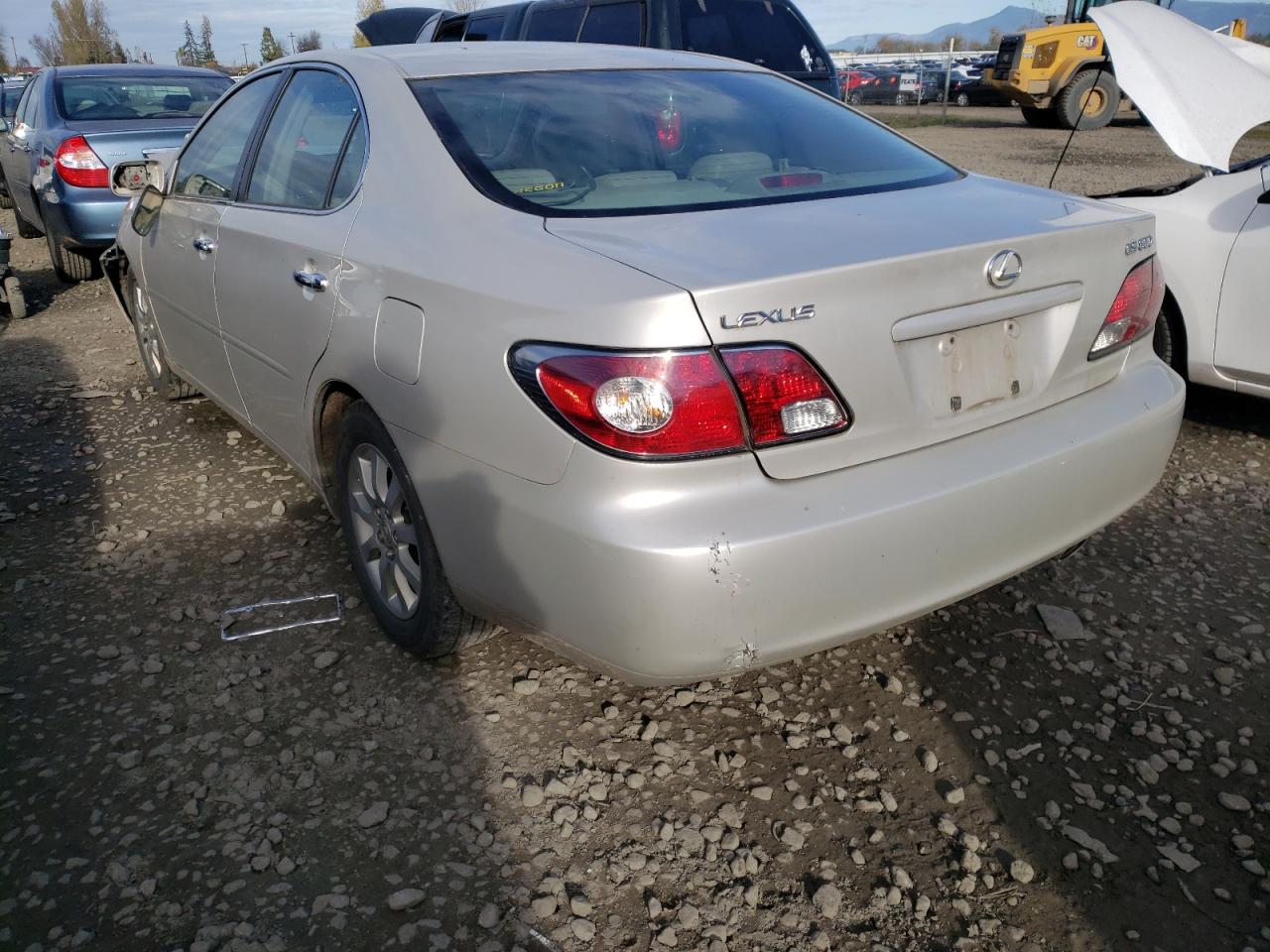 Photo 3 from auction – 2004 LEXUS ES 330 with VIN JTHBA30G640015031
