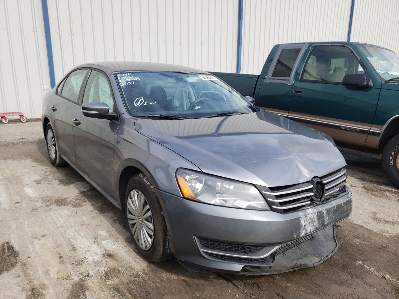 Photo 1 from auction – 2015 VOLKSWAGEN PASSAT S with VIN 1VWAT7A38FC047620