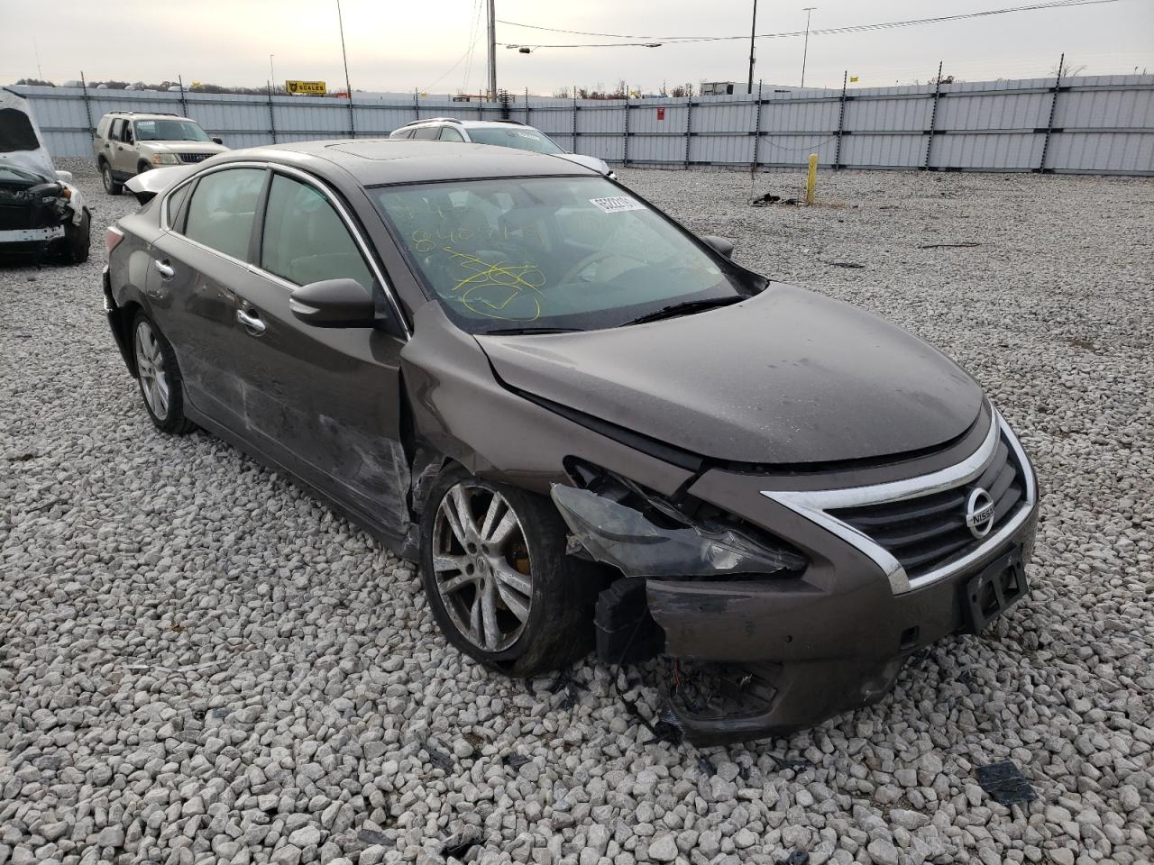 NISSAN ALTIMA 3.5 2015 z numerem VIN 1N4BL3AP3FC284573 - Zdjęcie z aukcji