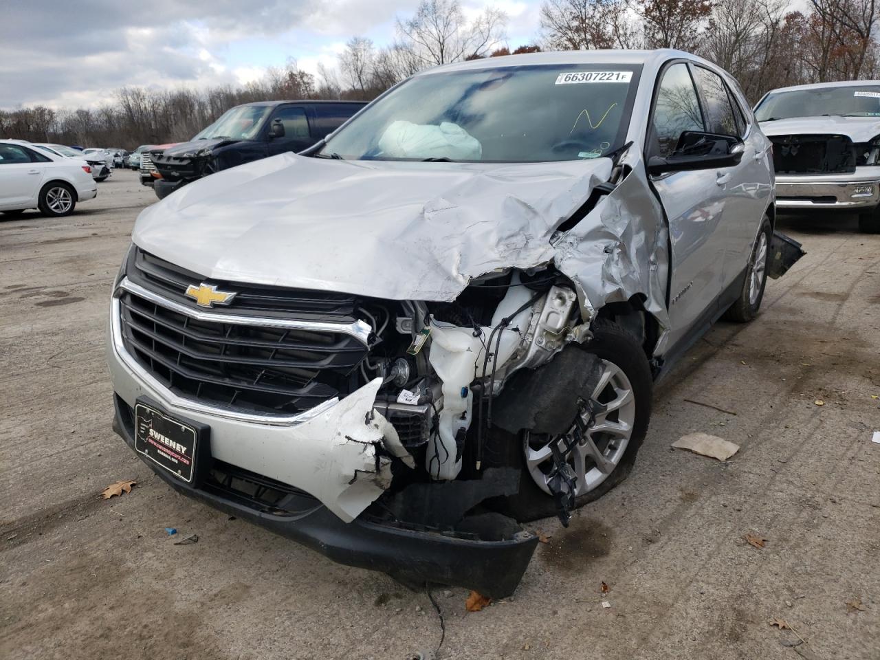 Photo 2 from auction – 2019 CHEVROLET EQUINOX LT with VIN 3GNAXJEV4KL340257
