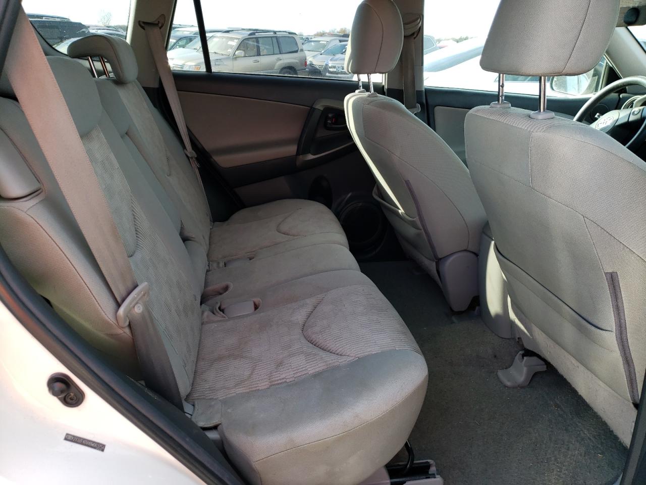 Photo 6 from auction – 2011 TOYOTA RAV4 with VIN 2T3ZF4DVXBW063754