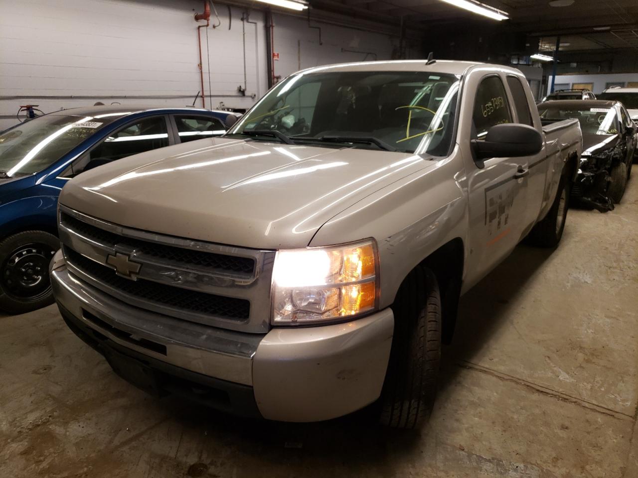 Photo 2 from auction – 2009 CHEVROLET SILVERADO with VIN 1GCEK29099Z126705