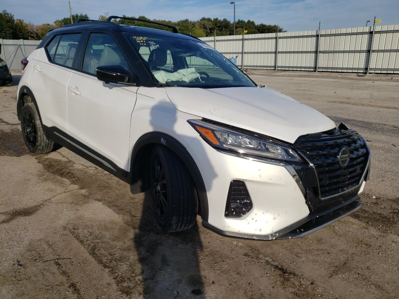 NISSAN KICKS SR 2021 with VIN 3N1CP5DV3ML541681 - Photo from auction