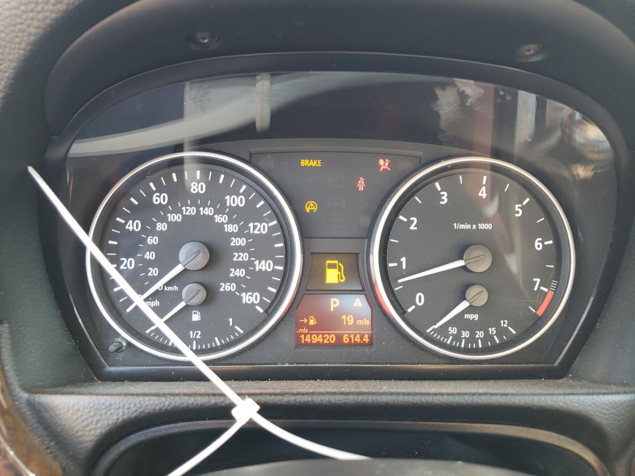 Photo 8 from auction – 2006 BMW 325 I with VIN WBAVB13516PT04030