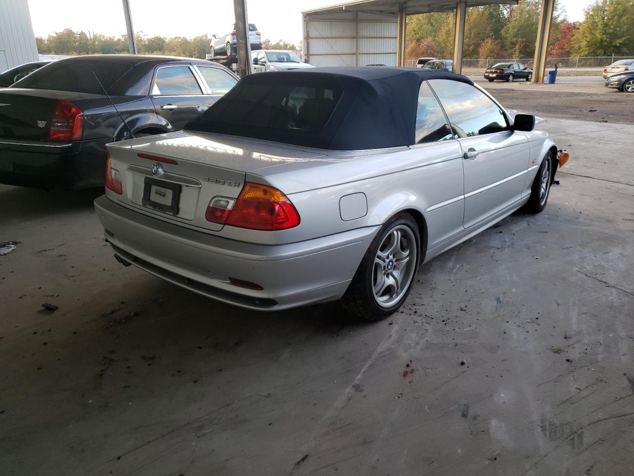 Photo 4 from auction – 2001 BMW 330 CI with VIN WBABS53421JU82008