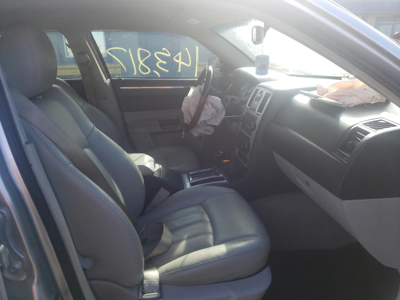 Photo 5 from auction – 2006 CHRYSLER 300C with VIN 2C3KA63H96H536108
