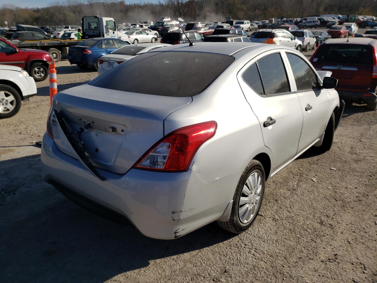 Photo 4 from auction – 2016 NISSAN VERSA S with VIN 3N1CN7AP4GL915629