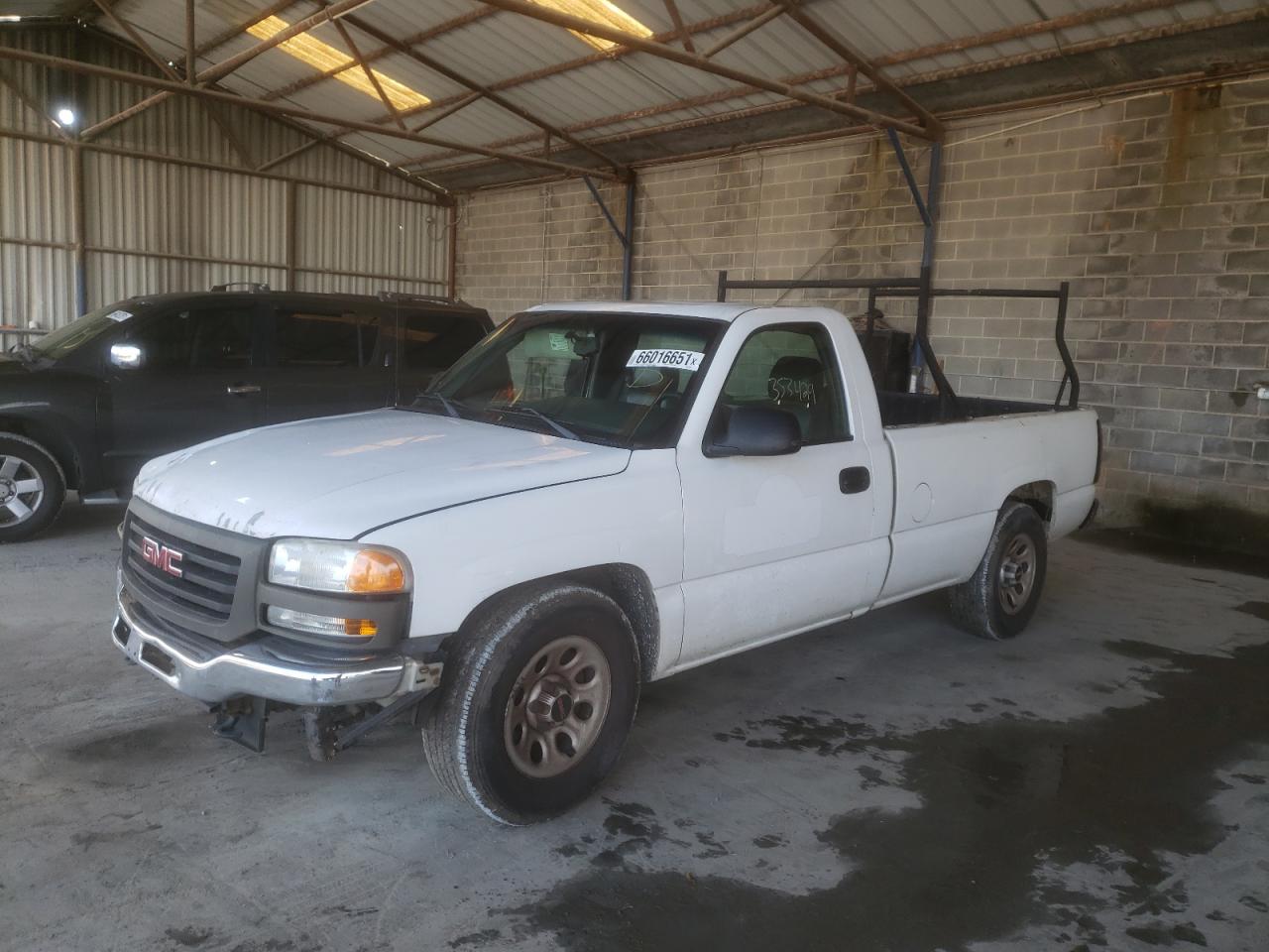 Photo 2 from auction – 2007 GMC NEW SIERRA with VIN 3GTEC14X17G196918