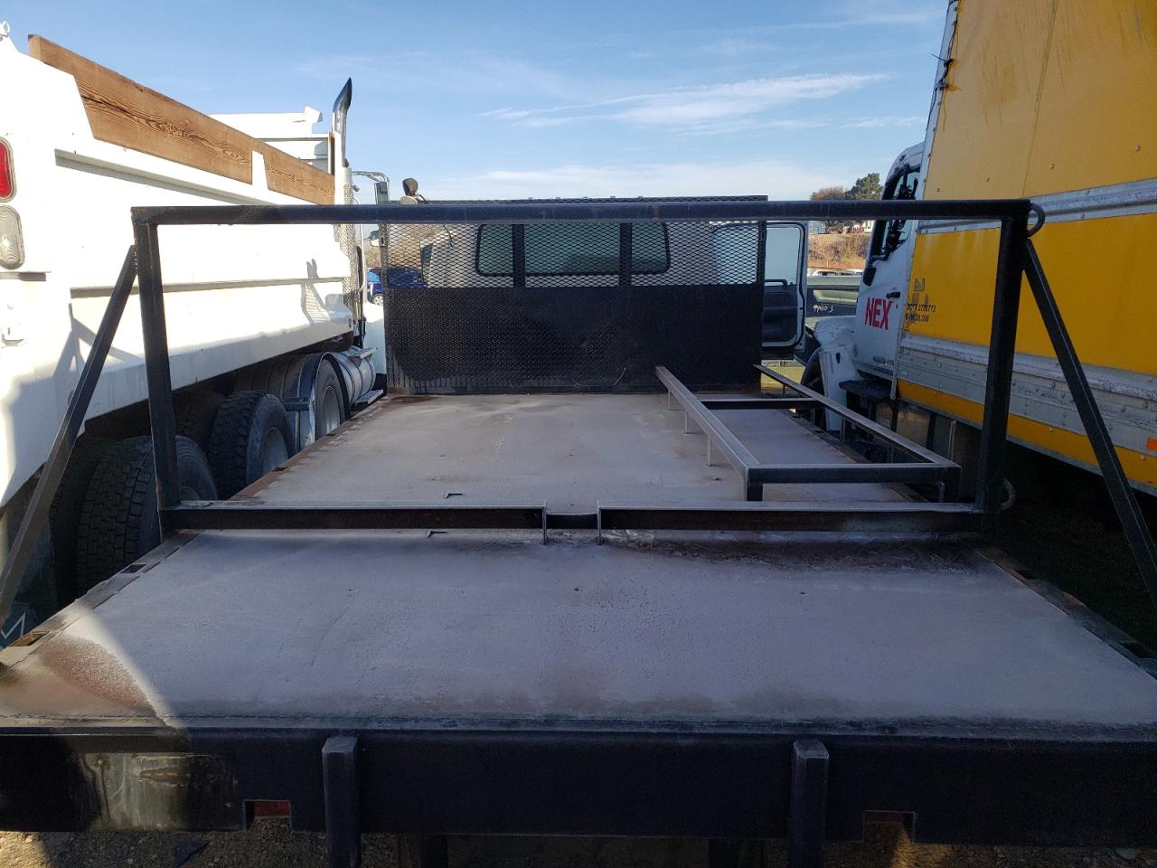 Photo 10 from auction – 2002 ISUZU NQR with VIN JALE5J14X27902288