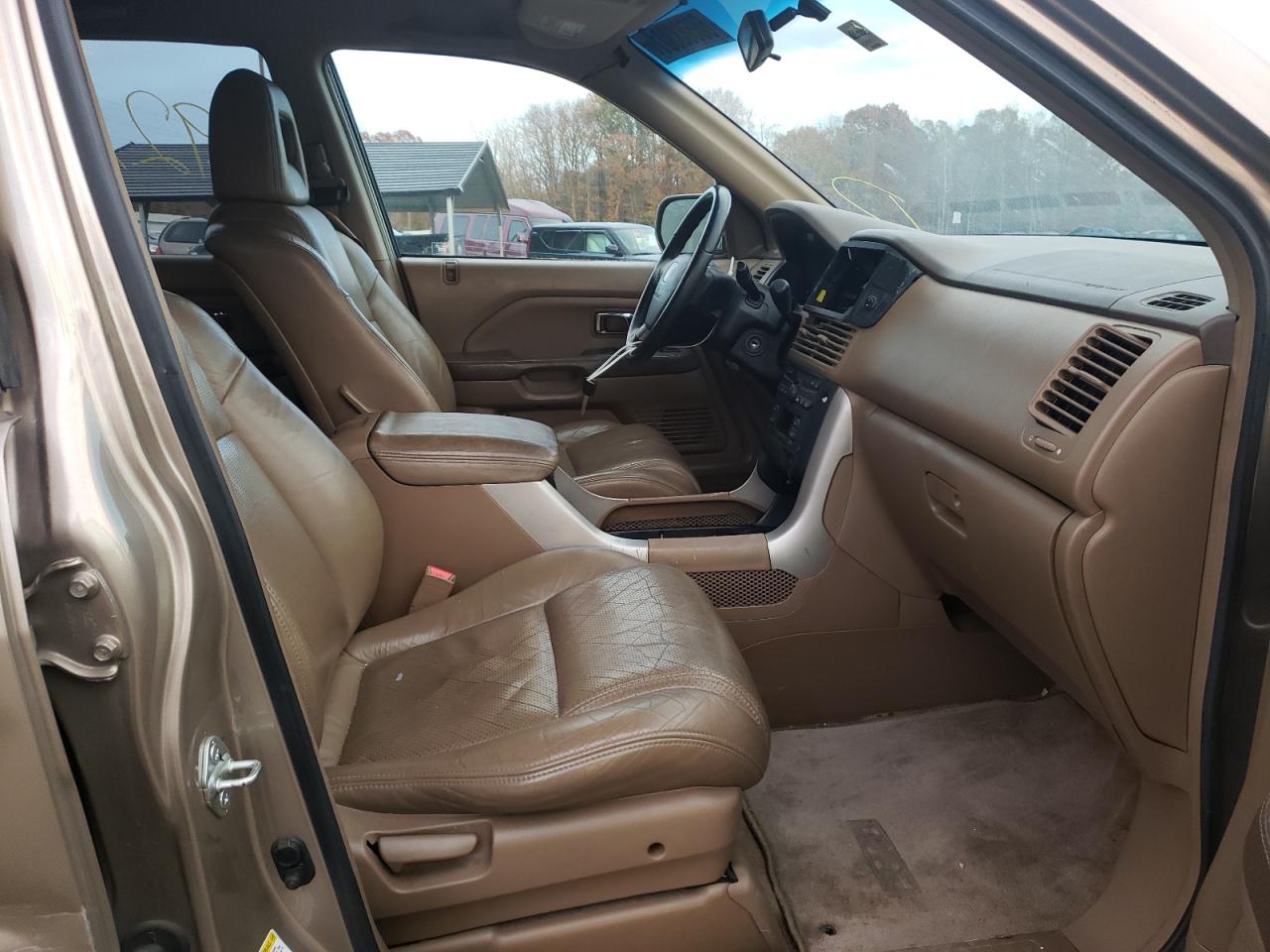 Photo 5 from auction – 2004 HONDA PILOT EXL with VIN 2HKYF185X4H533912