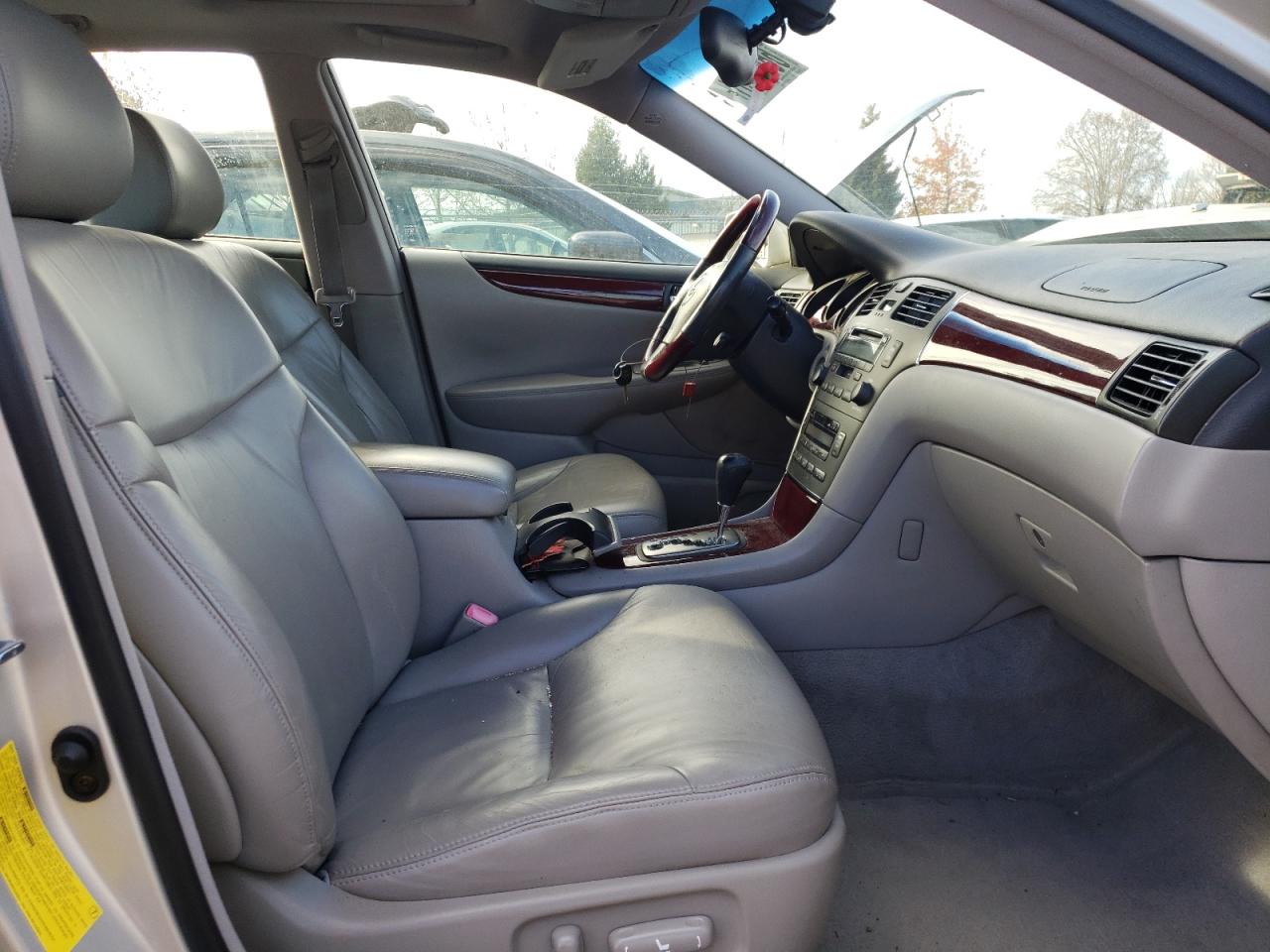 Photo 5 from auction – 2004 LEXUS ES 330 with VIN JTHBA30G640015031