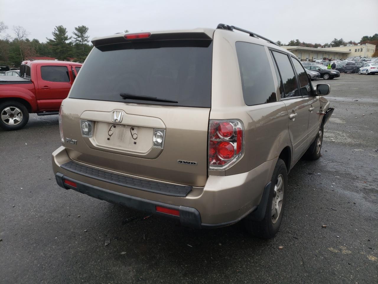 Photo 4 from auction – 2006 HONDA PILOT EX with VIN 2HKYF18426H518511