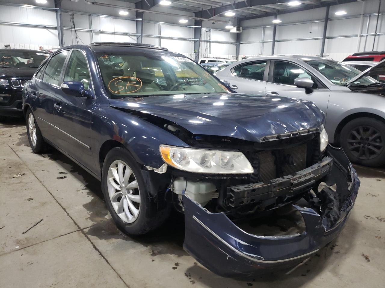 HYUNDAI AZERA SE 2008 with VIN KMHFC46F18A252717 - Photo from auction