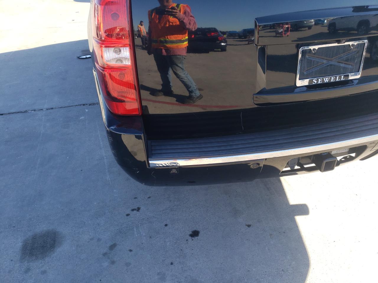 Photo 10 from auction – 2011 CHEVROLET SUBURBAN C with VIN 1GNSCKE08BR379937