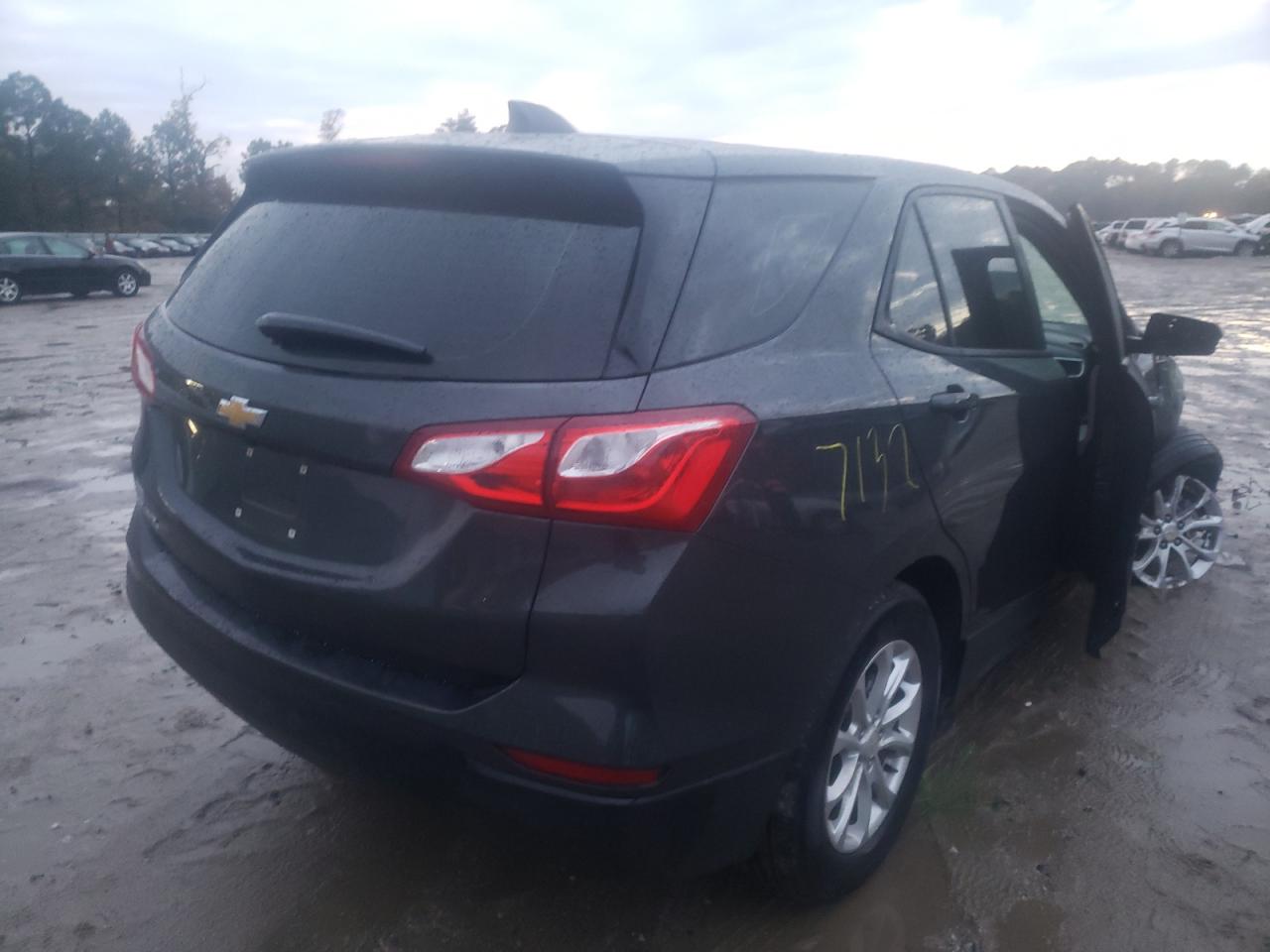 Photo 4 from auction – 2020 CHEVROLET EQUINOX LS with VIN 2GNAXHEV6L6267570