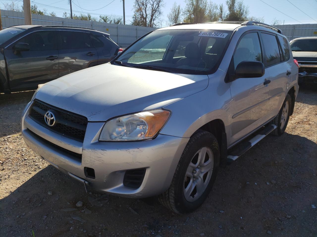 Photo 2 from auction – 2011 TOYOTA RAV4 with VIN 2T3ZF4DV2BW091029